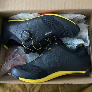 Soul Cycle Legend 2.0 spin shoes, size 37.